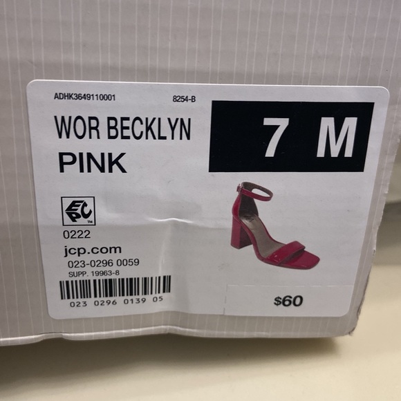 Worthington Becklyn Pink Sandals - Picture 6 of 7